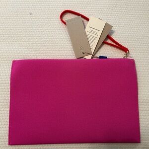 Rothy’s NWT Dragon Fruit Wristlet